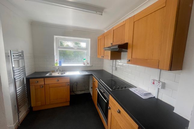 7 Sunningdale Drive, Swansea photo 5