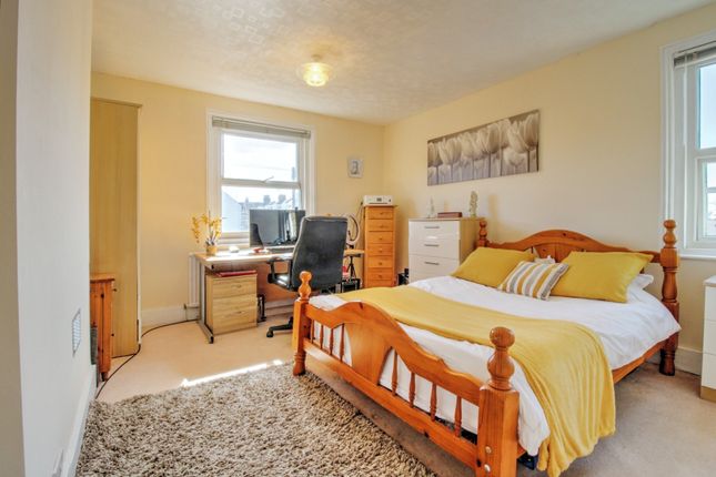 End terrace house for sale in Cavendish Road, Herne Bay