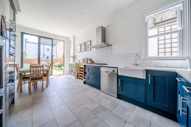 167, Knights Hill, London photo 4