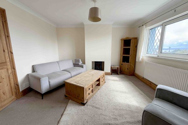 61 Warwick Place, West Cross, Swansea photo 3