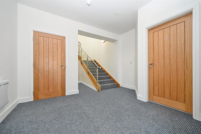 Flat to rent in Woodleigh House, Yeadon, Leeds