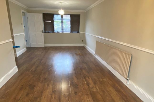 Terraced house to rent in The Hollies, Gravesend, Kent