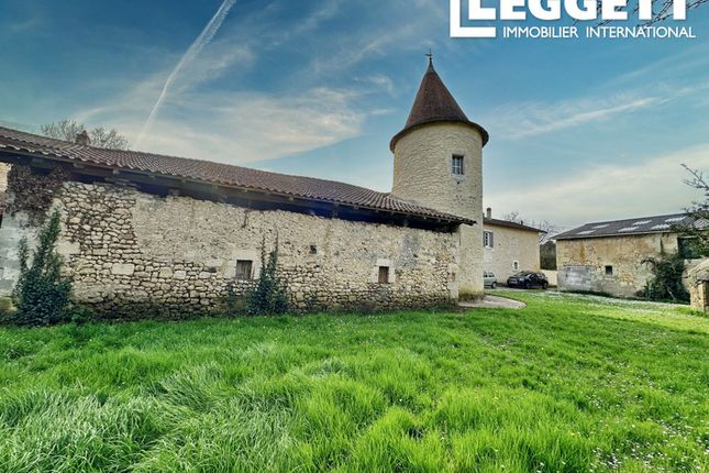 Villa for sale in Médillac, Charente, Nouvelle-Aquitaine