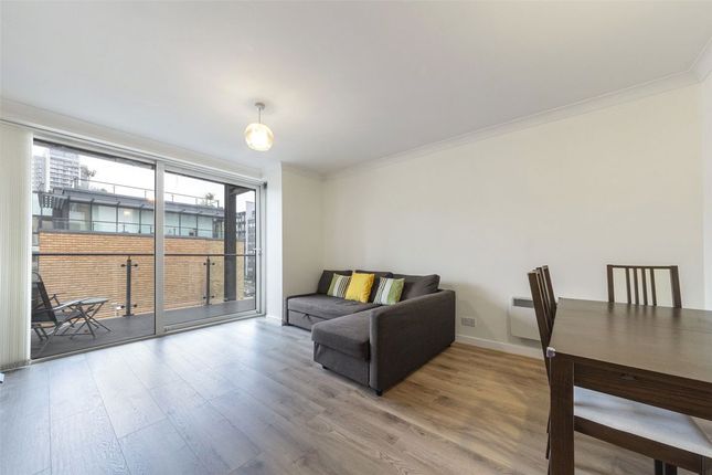 Boardwalk Place, London photo 2