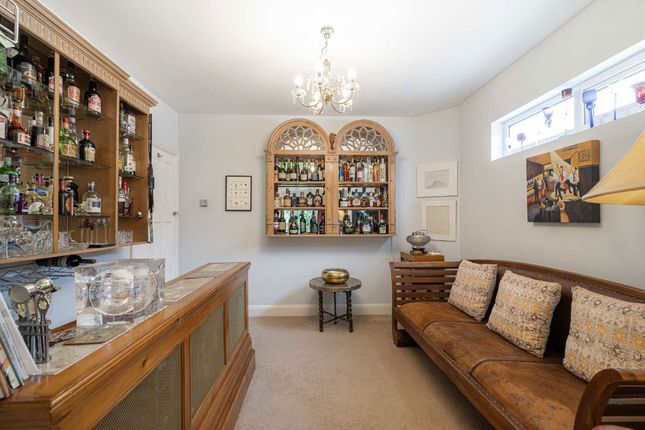 20, Scotts Avenue, Sunbury-On-Thames photo 4