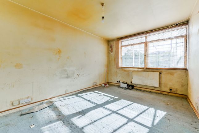 Greystoke Court, Ealing photo 4
