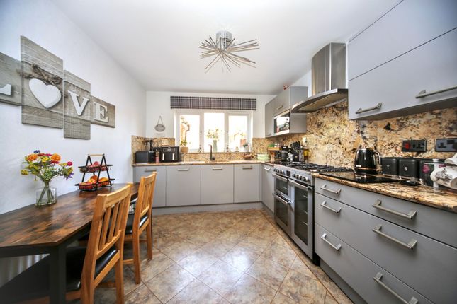 4 Stonemill Rise, Wigan photo 4