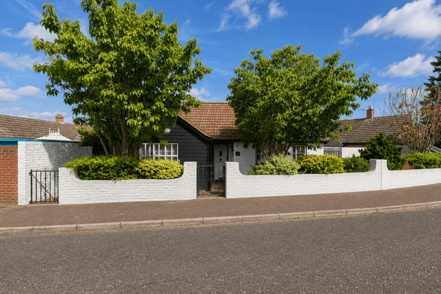 2-bed house on 1 Kingsmere Close, West Mersea, Colchester, £425,000