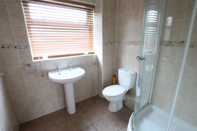 Creyke Close, Cottingham photo 2