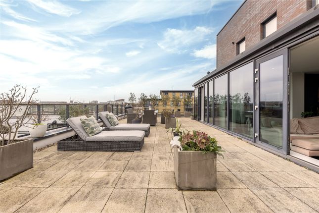 Thumbnail Flat for sale in The Porter Building, 130 Spa Road, London