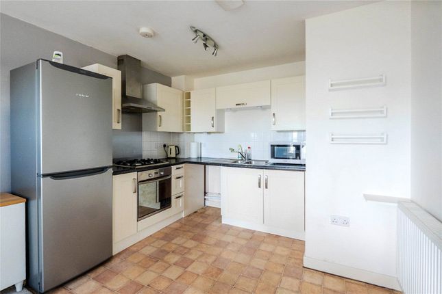 24, Daimler Drive, Bedfordshire photo 3