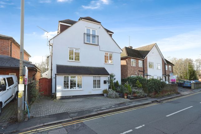 Flat for sale in Waterside, Chesham