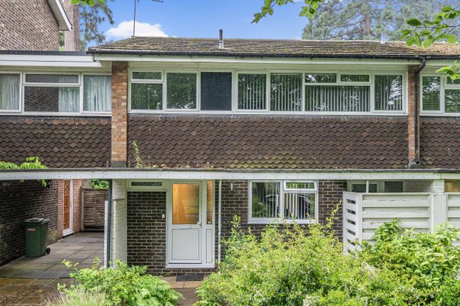 Thumbnail Link-detached house for sale in Wellsmoor Gardens, Bromley, Kent