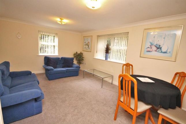 Flat 18, Hamilton court, Coventry photo 2