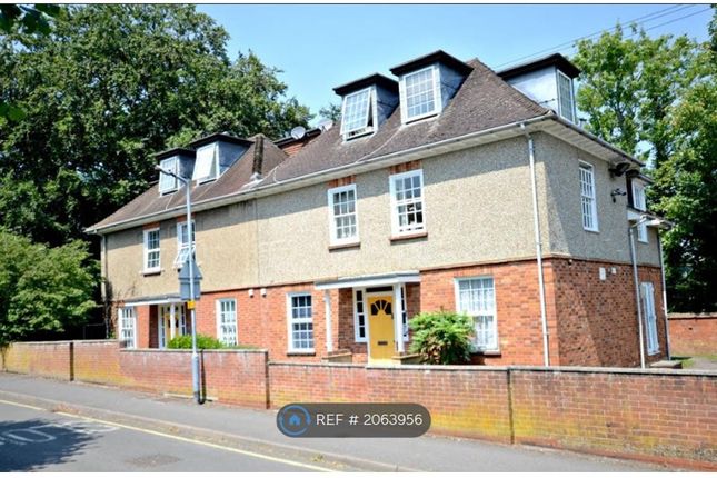 Flat to rent in Ludlow Road, Maidenhead