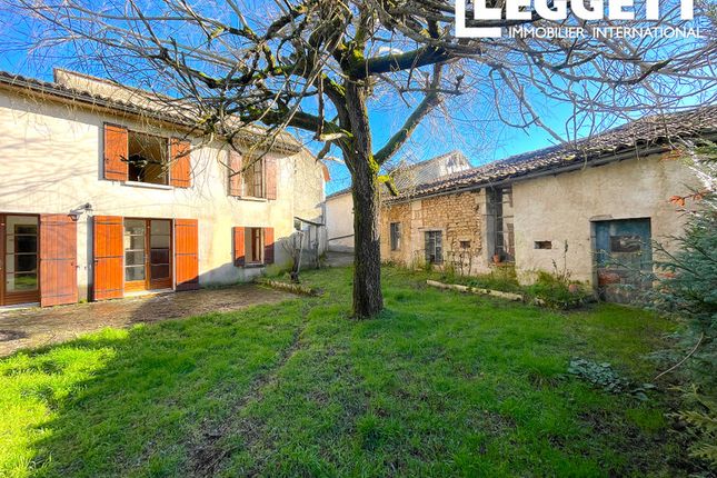 Thumbnail Villa for sale in 88 Route De Verteillac, Champagne-Et-Fontaine, Dordogne, Nouvelle-Aquitaine