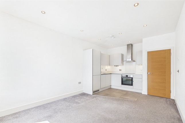 Flat 4, Parkgate House, 1, Park Street, Surrey photo 3