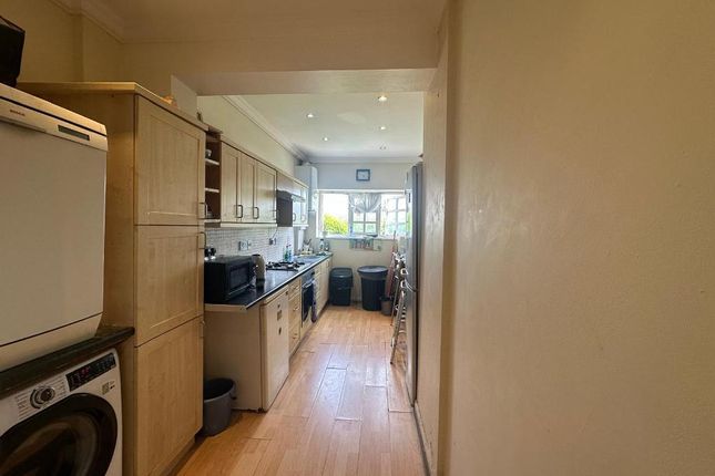 Room 1, Carlisle Avenue, London photo 4