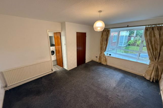 Limefield Court, Salford photo 4