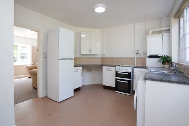 194, Charter Avenue, West Midlands photo 4