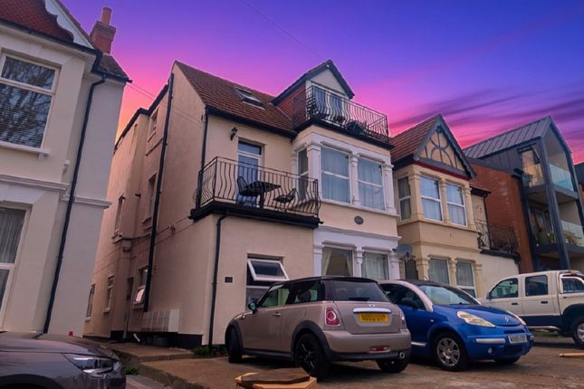 Grosvenor Road, Westcliff-on-Sea photo 2