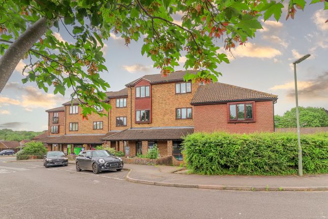 Thumbnail Flat for sale in Kingfisher Court, Kingfisher Drive, Guildford