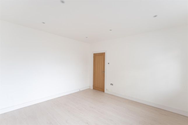 Losh Terrace, Newcastle Upon Tyne photo 5