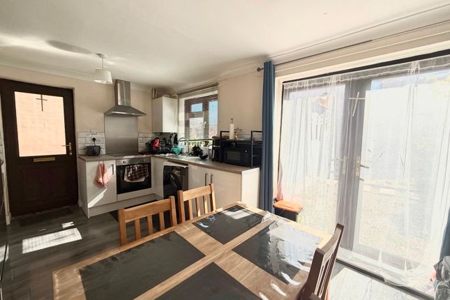 6, Brigg Close, Lincoln photo 3