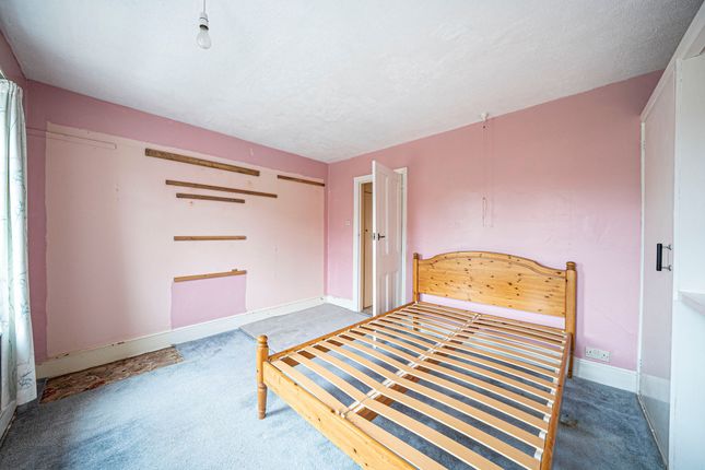 108 Weyhill Road, Andover photo 4