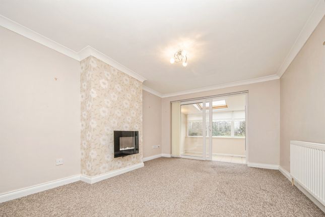 132, Fleetwood Avenue, Clacton-On-Sea photo 4