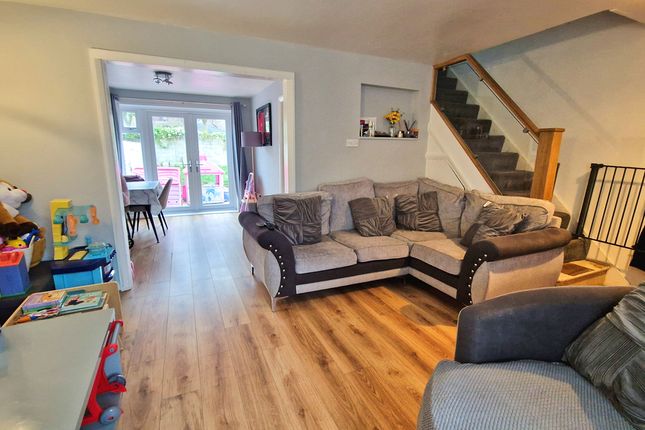 5, PEN-Y-FFORDD, NORTH CORNELLY photo 3