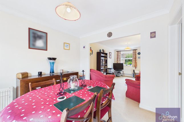 45, Kensington Park, Magor photo 3