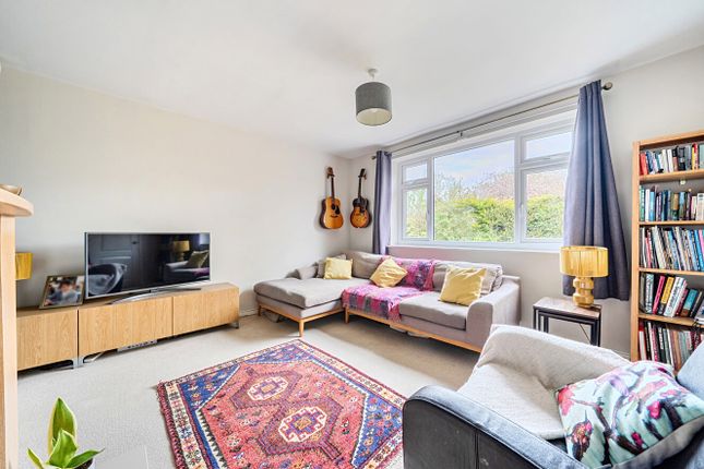 85, Sandringham Road, Swindon photo 4