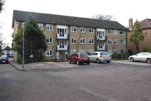 Thumbnail Flat for sale in Hempstead Road, Watford