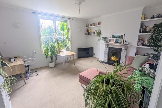 Thumbnail Flat to rent in Dulwich Road, Herne Hill, London