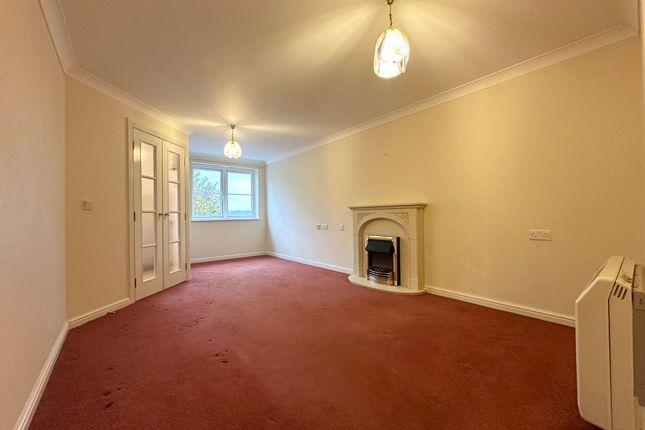 Apt 32, Southwood Court Southend Road, Billericay photo 2