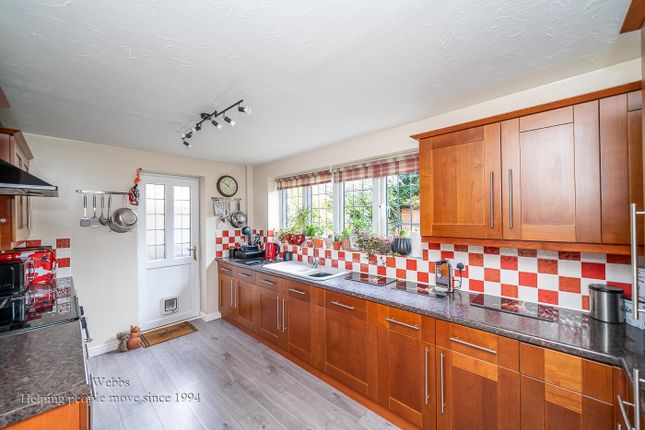 17, Formby Way, Turnberry / Bloxwich, Walsall photo 2