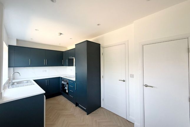 16, Park Road, West Yorkshire photo 2