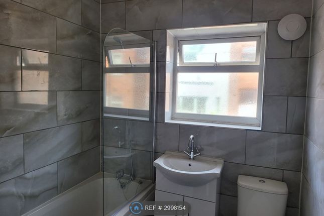 Chadwick St, Ashton-Under-Lyne photo 5