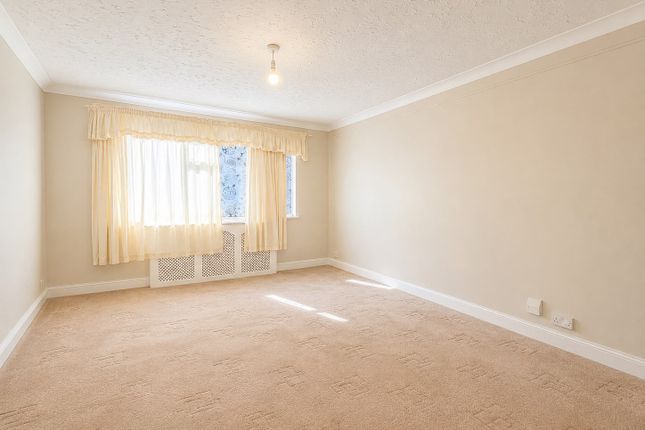69, Milton Keynes photo 2