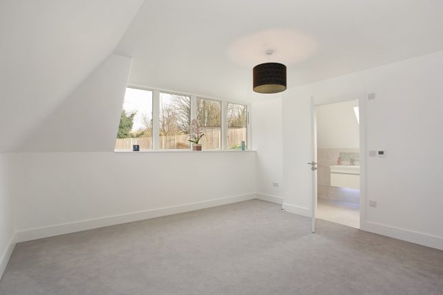 Detached house for sale in Woodplace Lane, Coulsdon