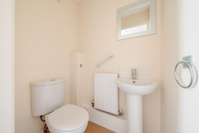 14, Woodland Court, Wetherby photo 3
