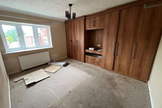 8, Bank Street, Stourbridge photo 4