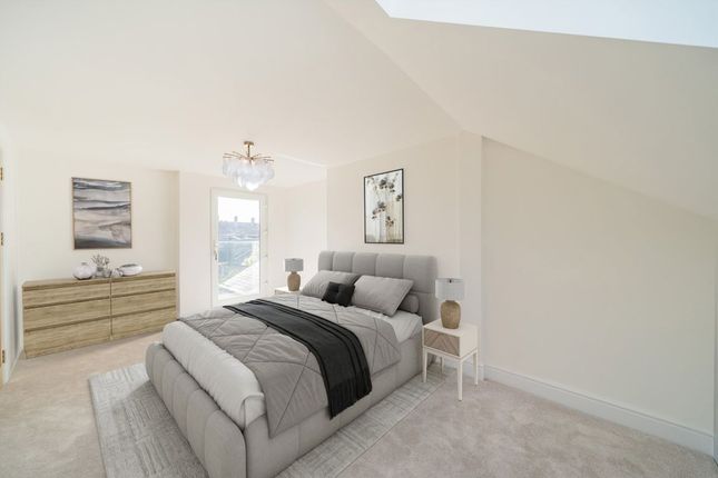 19B, Rudloe Road, London photo 4