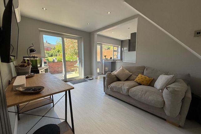 42 Woodgate Avenue, Stoke-On-Trent photo 4