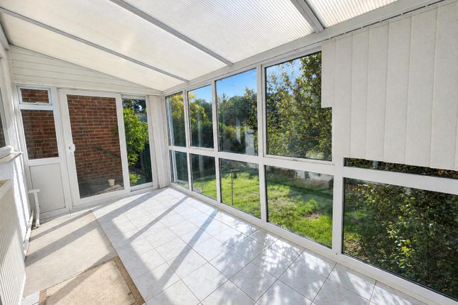9, Windermere Road, Haywards Heath photo 3