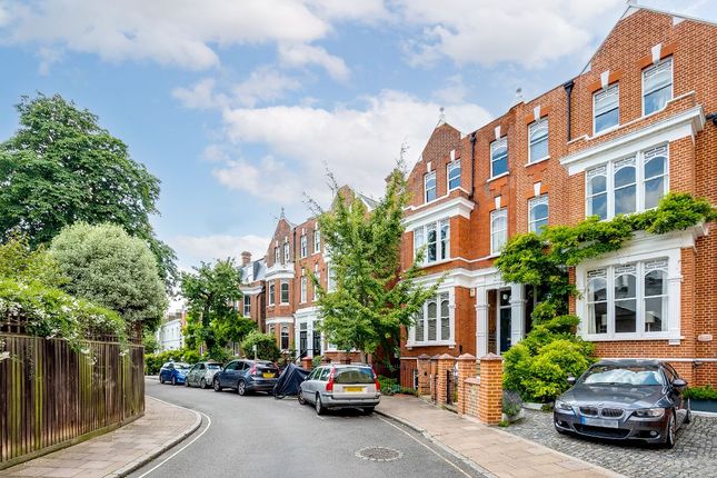 Flat to rent in Old Palace Lane, Richmond