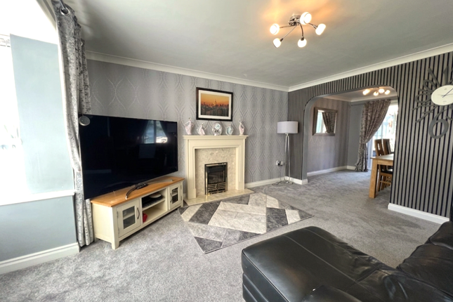 17, Finchlay Court, Middlesbrough photo 2