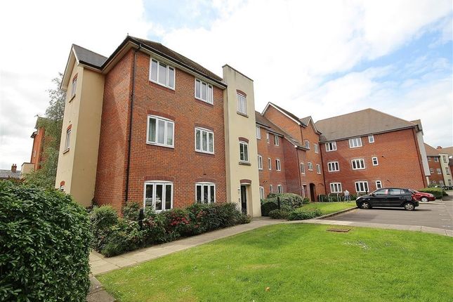 2 bed flat to rent in Penlon Place, Abingdon-On-Thames, Oxfordshire OX14