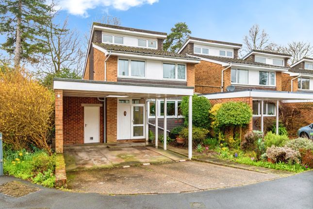 Link-detached house for sale in Vermont Close, Southampton, Hampshire